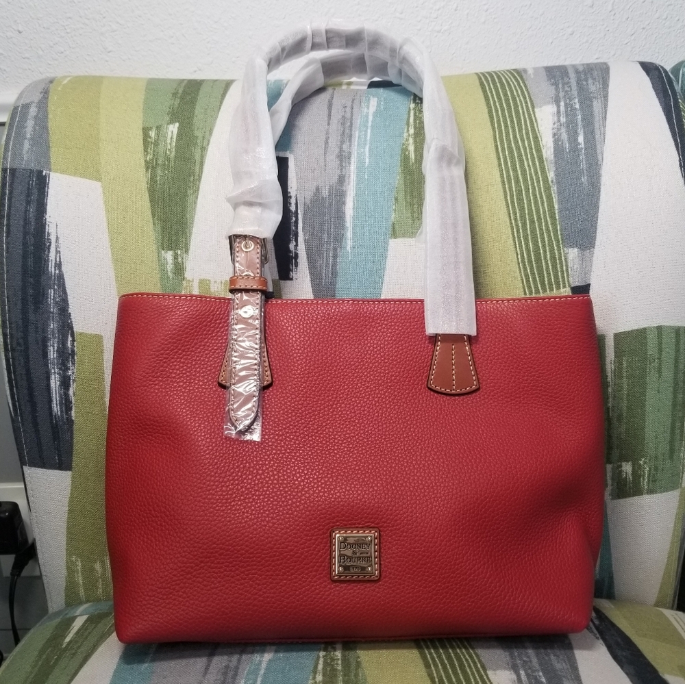 🎯👜Dooney & Bourke Pebble Grain Small Hanna Shoulder Bag Real Leather Purse Red